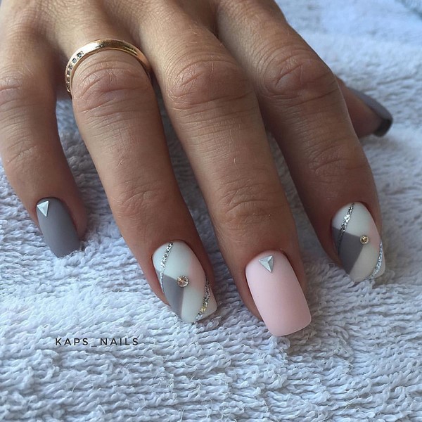 Nouvelle manucure hiver 2025-2026: TOP 10 des tendances du nail art hivernal