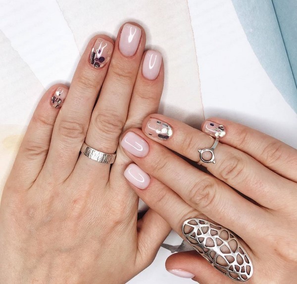 Nouvelle manucure hiver 2025-2026: TOP 10 des tendances du nail art hivernal