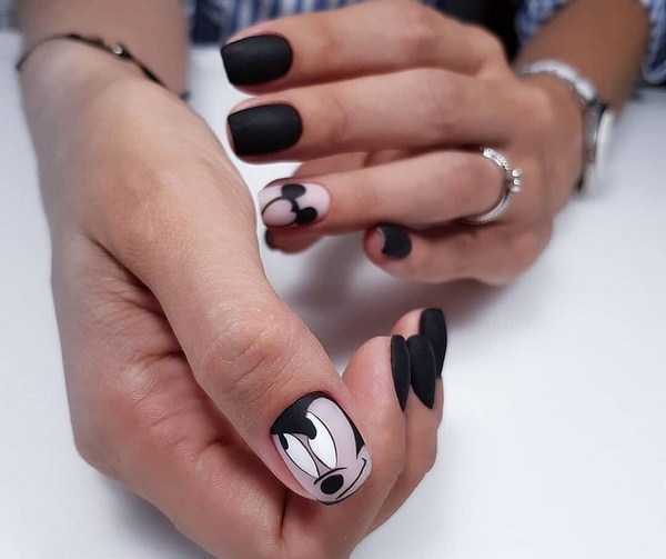 Design d'ongles à la mode 2025-2026: photo, beaux dessins sur les ongles