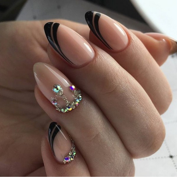 Ongles festifs à paillettes 2025-2026: la manucure la plus chic de la photo