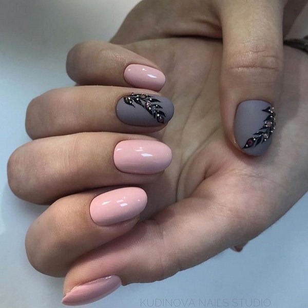 Ongles festifs à paillettes 2025-2026: la manucure la plus chic de la photo