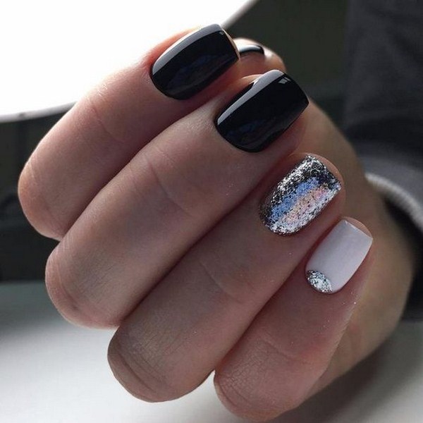 Ongles festifs à paillettes 2025-2026: la manucure la plus chic de la photo