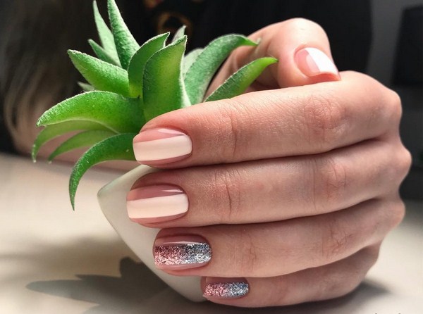 Ongles festifs à paillettes 2025-2026: la manucure la plus chic de la photo
