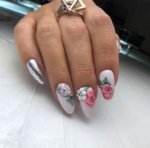 Ongles festifs à paillettes 2025-2026: la manucure la plus chic de la photo