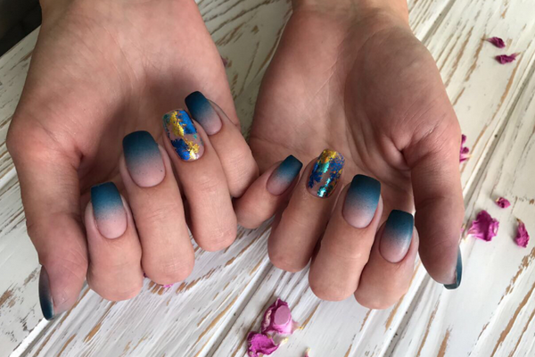 Ongles festifs à paillettes 2025-2026: la manucure la plus chic de la photo