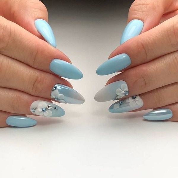 La manucure la plus à la mode avec des strass: de grandes idées et des photos colorées de la saison 2025-2026