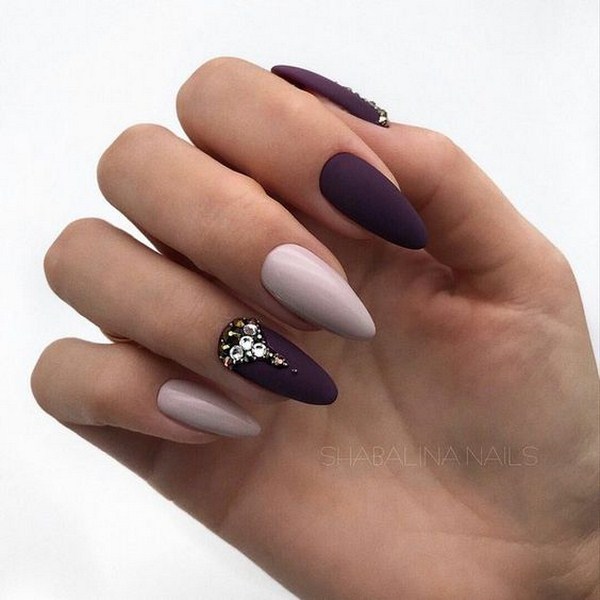 La manucure la plus à la mode avec des strass: de grandes idées et des photos colorées de la saison 2025-2026