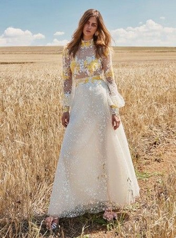 Robes étonnantes printemps-été 2026: tendances et tendances de la mode, les meilleures nouvelles photo