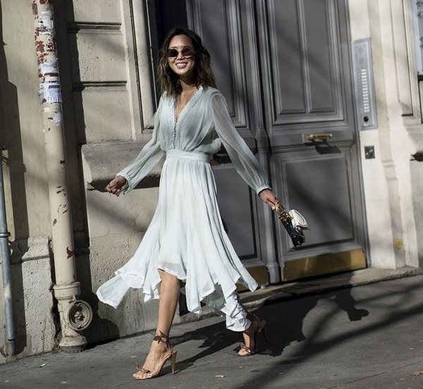 Robes étonnantes printemps-été 2026: tendances et tendances de la mode, les meilleures nouvelles photo