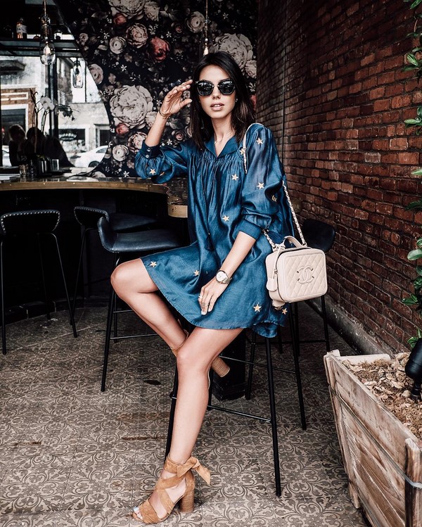 Robes étonnantes printemps-été 2026: tendances et tendances de la mode, les meilleures nouvelles photo