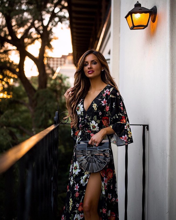 Robes étonnantes printemps-été 2026: tendances et tendances de la mode, les meilleures nouvelles photo