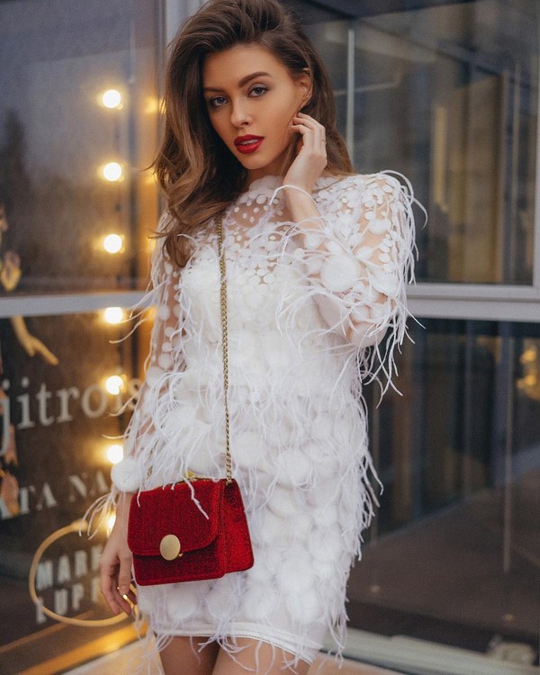 Robes étonnantes printemps-été 2026: tendances et tendances de la mode, les meilleures nouvelles photo