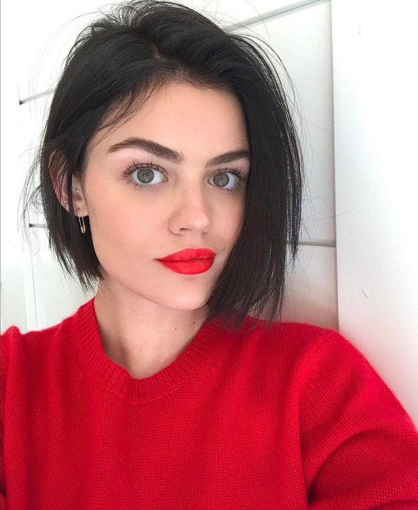 La coupe de cheveux principale de la saison 2025-2026 est un carré à la mode: des types de carrés à la mode et les meilleures nouveautés photo