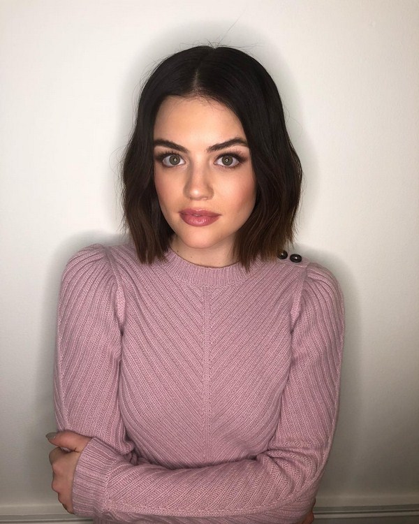 La coupe de cheveux principale de la saison 2025-2026 est un carré à la mode: des types de carrés à la mode et les meilleures nouveautés photo