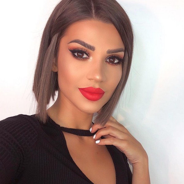 La coupe de cheveux principale de la saison 2025-2026 est un carré à la mode: des types de carrés à la mode et les meilleures nouveautés photo