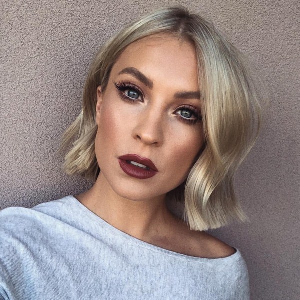 La coupe de cheveux principale de la saison 2025-2026 est un carré à la mode: des types de carrés à la mode et les meilleures nouveautés photo