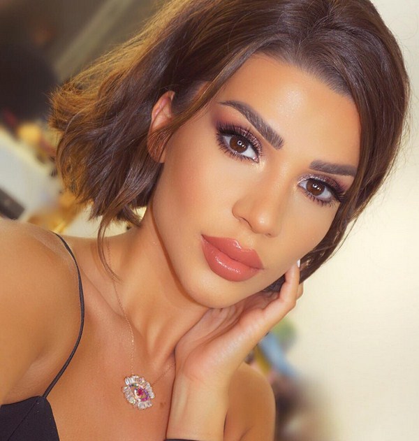 La coupe de cheveux principale de la saison 2025-2026 est un carré à la mode: des types de carrés à la mode et les meilleures nouveautés photo