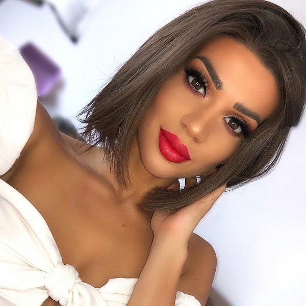 La coupe de cheveux principale de la saison 2025-2026 est un carré à la mode: des types de carrés à la mode et les meilleures nouveautés photo