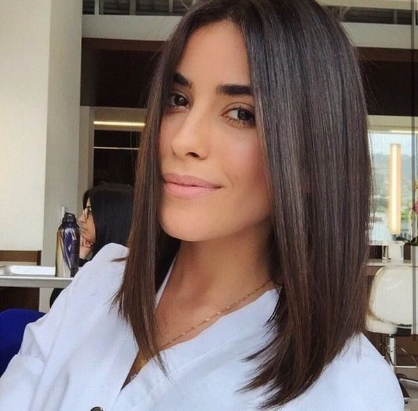 La coupe de cheveux principale de la saison 2025-2026 est un carré à la mode: des types de carrés à la mode et les meilleures nouveautés photo