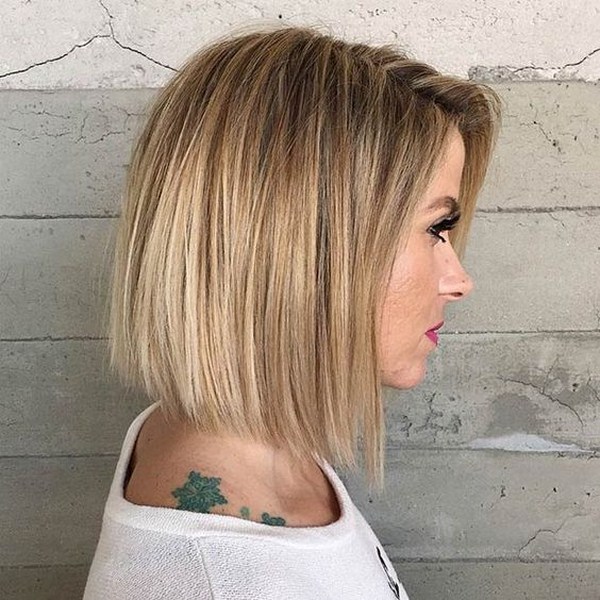 La coupe de cheveux principale de la saison 2025-2026 est un carré à la mode: des types de carrés à la mode et les meilleures nouveautés photo