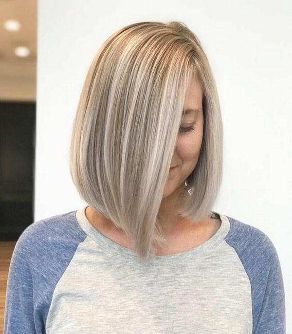 La coupe de cheveux principale de la saison 2025-2026 est un carré à la mode: des types de carrés à la mode et les meilleures nouveautés photo