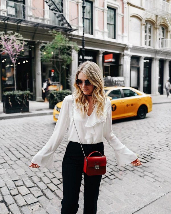 Pantalon étonnant printemps-été 2026: les 10 meilleures tendances, des looks nouveaux et frais avec un pantalon