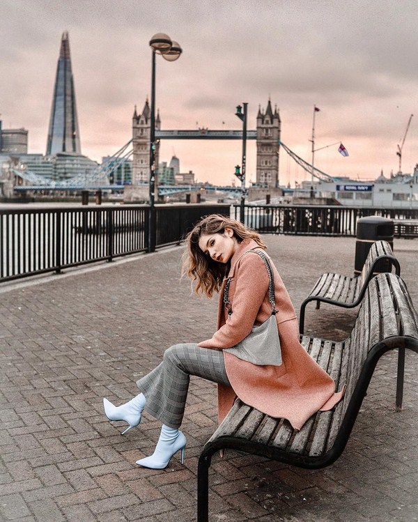 Pantalon étonnant printemps-été 2026: les 10 meilleures tendances, des looks nouveaux et frais avec un pantalon