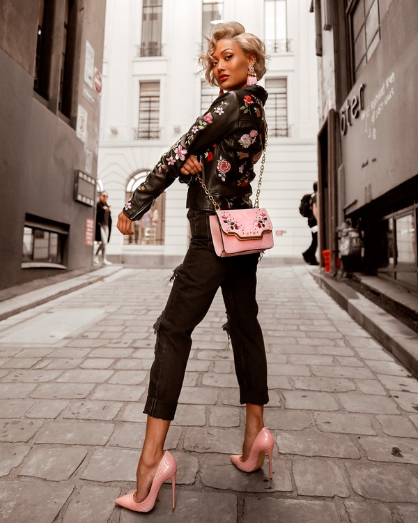 Pantalon étonnant printemps-été 2026: les 10 meilleures tendances, des looks nouveaux et frais avec un pantalon