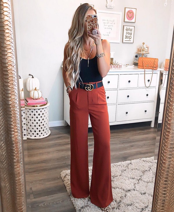 Pantalon étonnant printemps-été 2026: les 10 meilleures tendances, des looks nouveaux et frais avec un pantalon