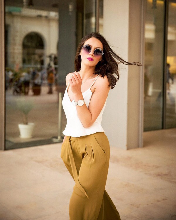 Pantalon étonnant printemps-été 2026: les 10 meilleures tendances, des looks nouveaux et frais avec un pantalon