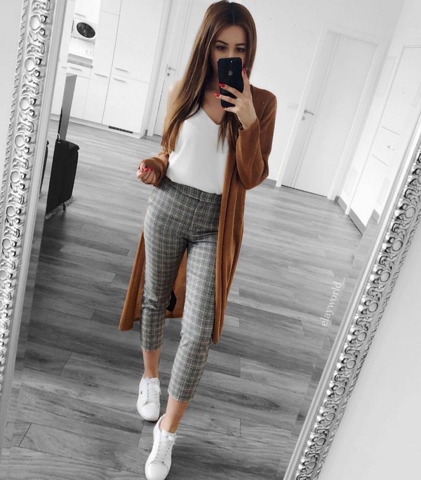 Pantalon étonnant printemps-été 2026: les 10 meilleures tendances, des looks nouveaux et frais avec un pantalon