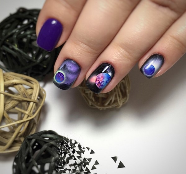 Tendance manucure sombre 2025-2026 - les meilleures tendances de la photo