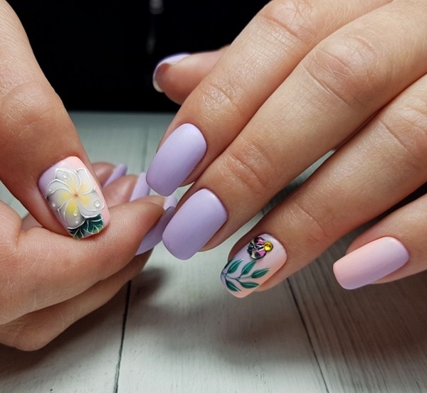 Le meilleur top 15 des tendances du design printanier de la manucure 2025-2026 sur la photo