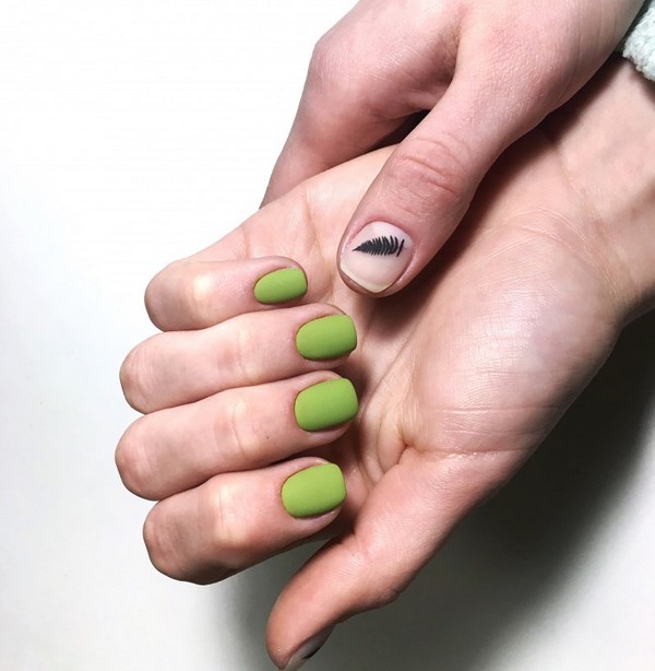 Le meilleur top 15 des tendances du design printanier de la manucure 2025-2026 sur la photo