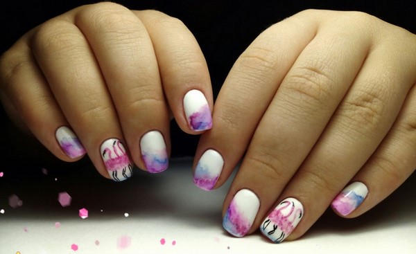 Le meilleur top 15 des tendances du design printanier de la manucure 2025-2026 sur la photo