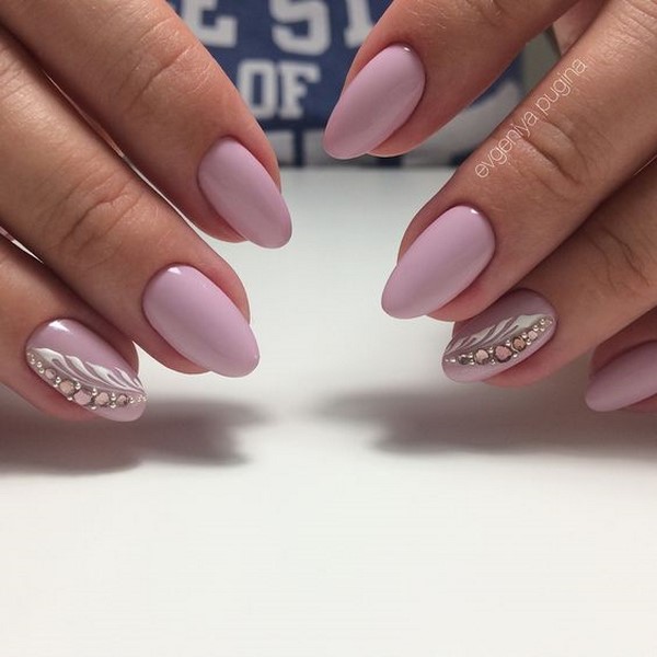 Le meilleur top 15 des tendances du design printanier de la manucure 2025-2026 sur la photo