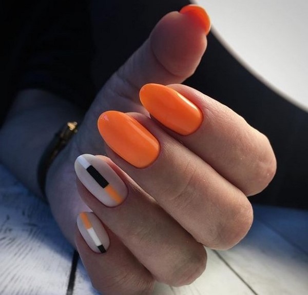 Le meilleur top 15 des tendances du design printanier de la manucure 2025-2026 sur la photo