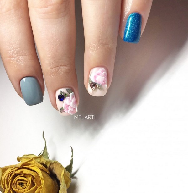 Le meilleur top 15 des tendances du design printanier de la manucure 2025-2026 sur la photo