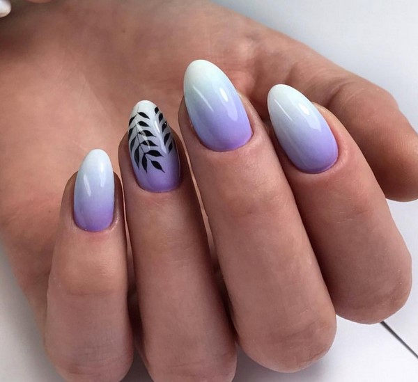 Le meilleur top 15 des tendances du design printanier de la manucure 2025-2026 sur la photo