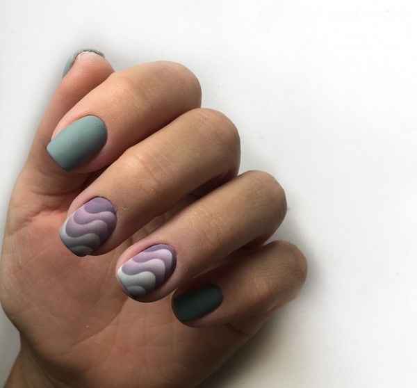 Le meilleur top 15 des tendances du design printanier de la manucure 2025-2026 sur la photo