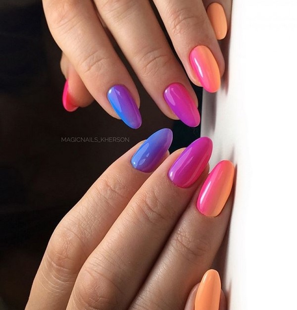 Le meilleur top 15 des tendances du design printanier de la manucure 2025-2026 sur la photo