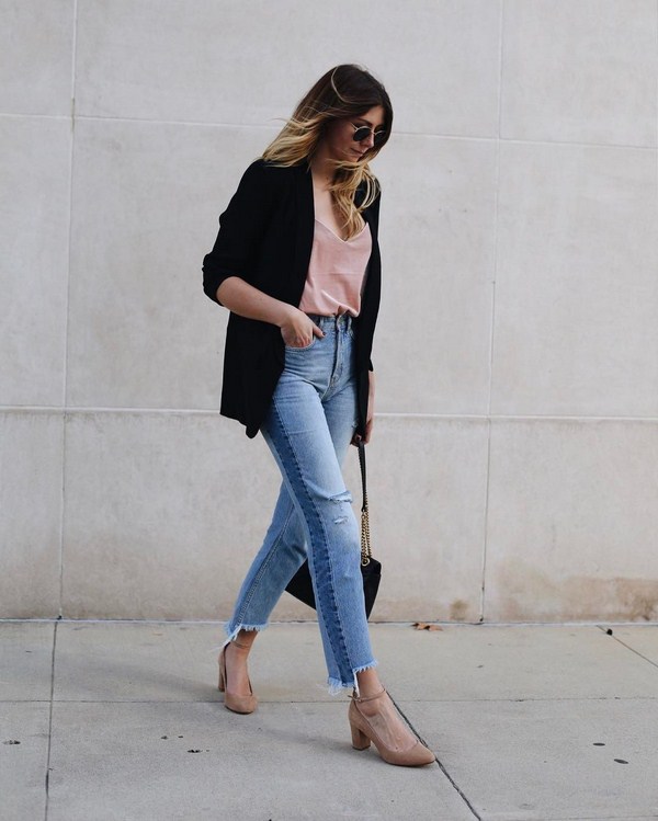 Nouveaux jeans tendance pour le printemps-été 2025-2026 - noeuds supérieurs pour le printemps et l'été