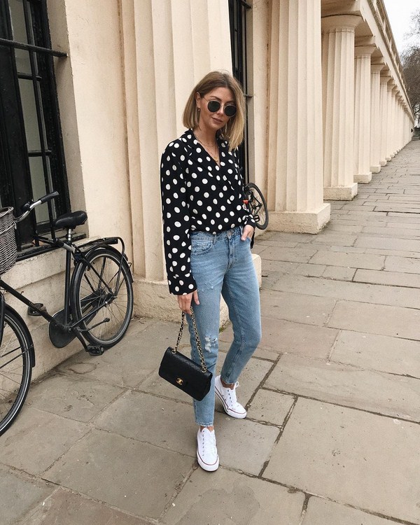 Nouveaux jeans tendance pour le printemps-été 2025-2026 - noeuds supérieurs pour le printemps et l'été