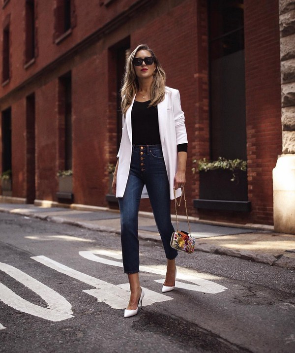 Nouveaux jeans tendance pour le printemps-été 2025-2026 - noeuds supérieurs pour le printemps et l'été