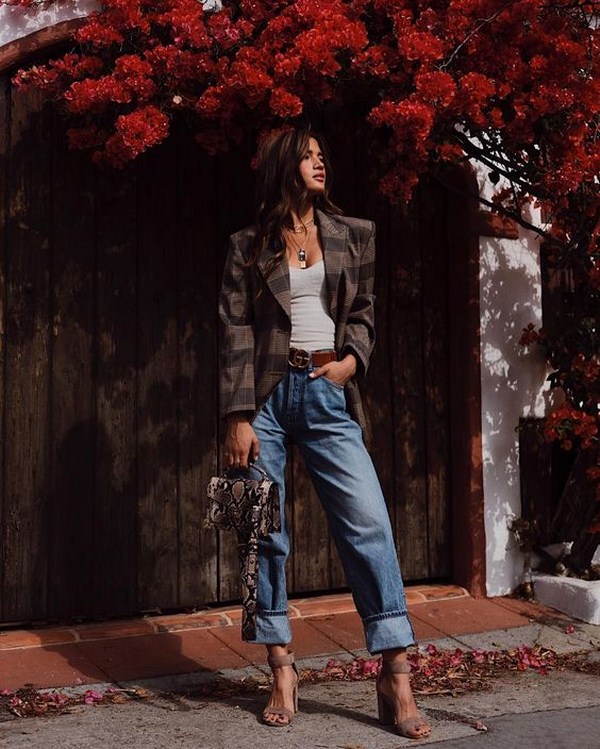 Nouveaux jeans tendance pour le printemps-été 2025-2026 - noeuds supérieurs pour le printemps et l'été