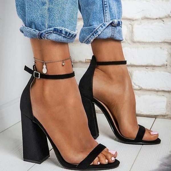 Tendances des chaussures pour femmes 2025-2026 - les meilleures nouvelles dans différents styles