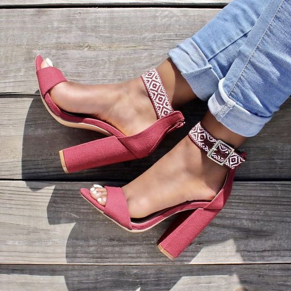 Tendances des chaussures pour femmes 2025-2026 - les meilleures nouvelles dans différents styles