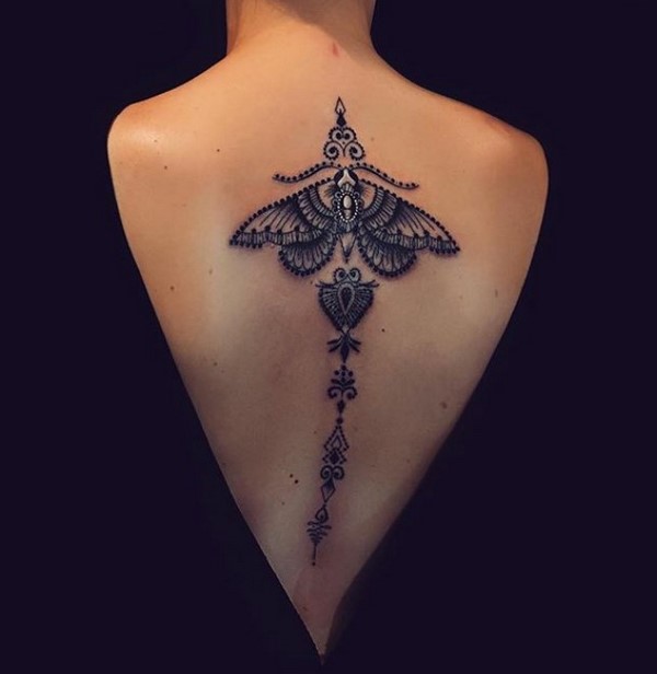 Idées de tatouage créatives 2025-2026 pour les filles - tendances de la mode sur la photo