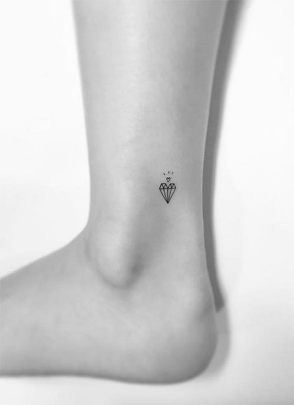 Idées de tatouage créatives 2025-2026 pour les filles - tendances de la mode sur la photo