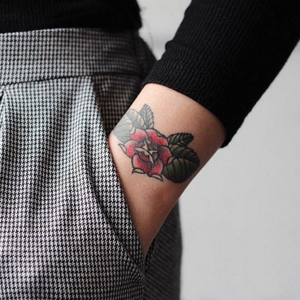 Idées de tatouage créatives 2025-2026 pour les filles - tendances de la mode sur la photo